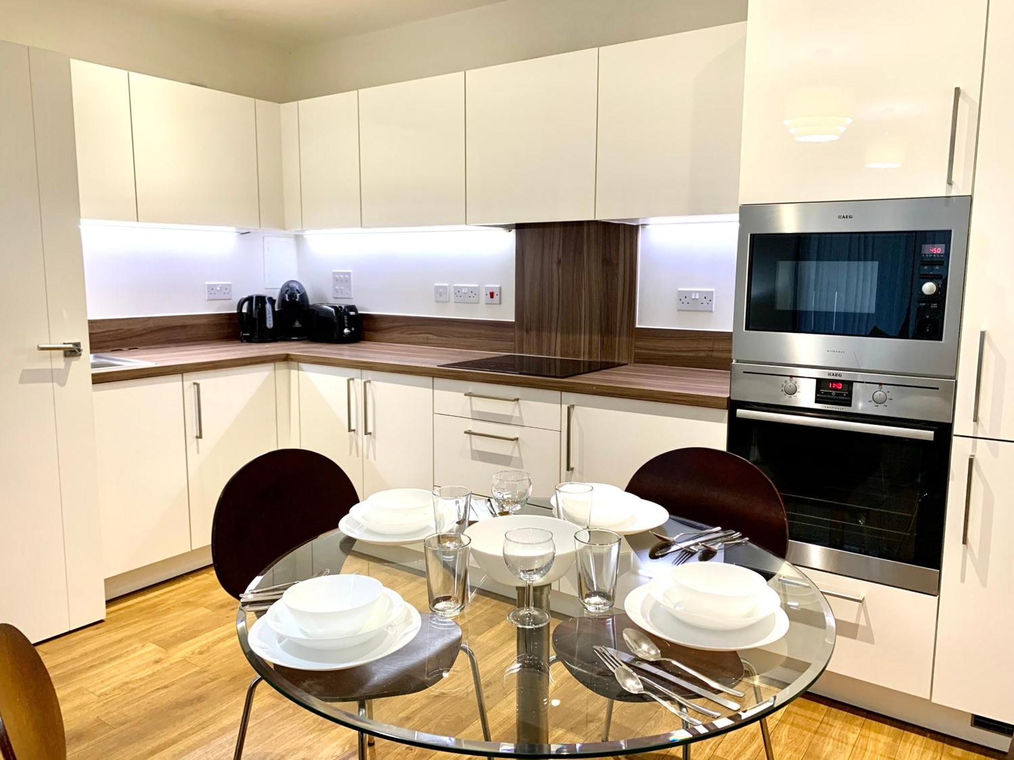 Excel 2 Bedrooms 2 Bath, Parking, Supper Wifi, Dockland, O2 Arena, Cable Car