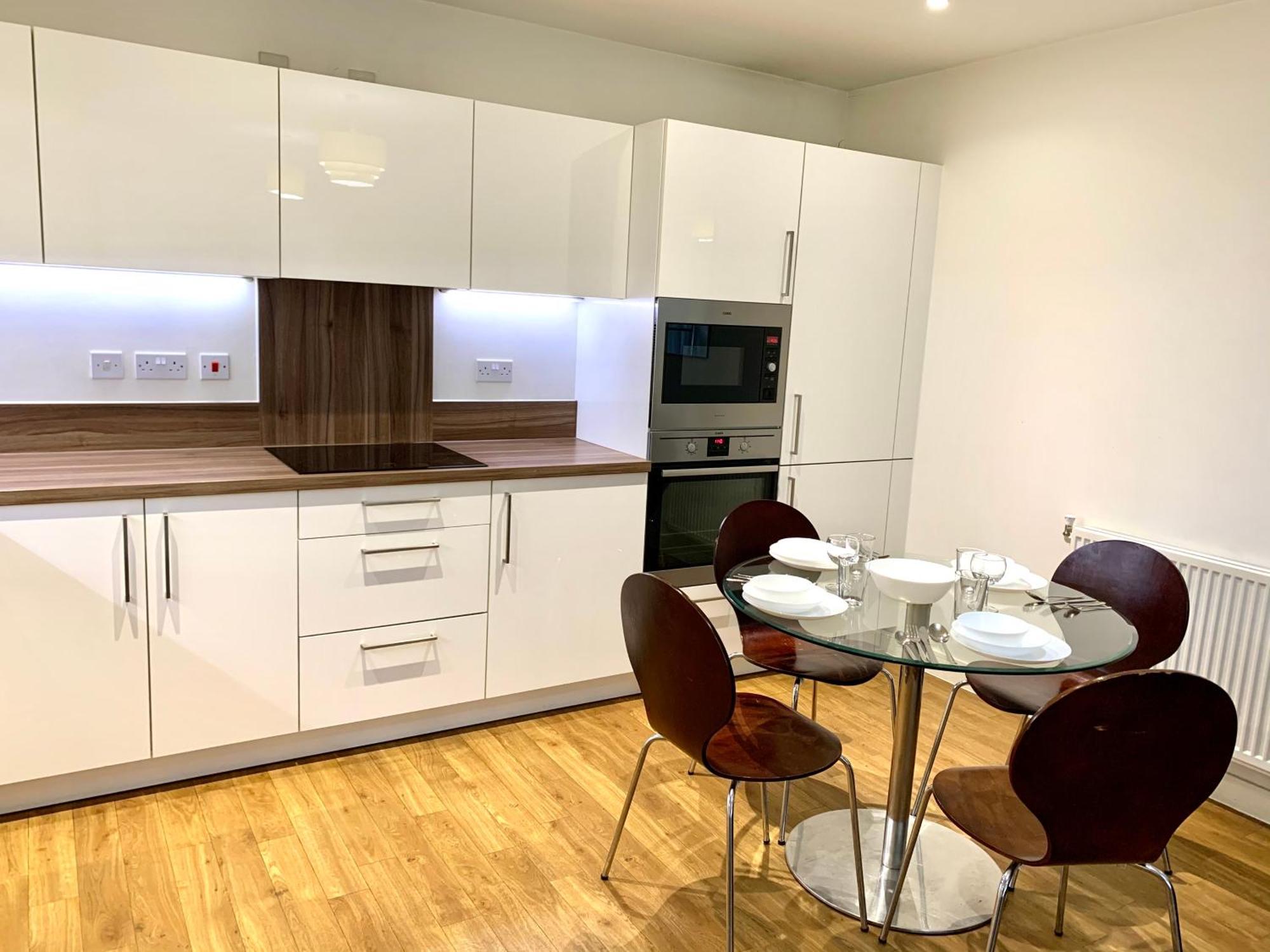 Excel 2 Bedrooms 2 Bath, Parking, Supper Wifi, Dockland, O2 Arena, Cable Car Apartment London